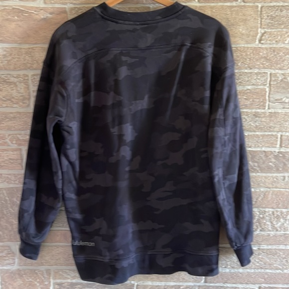 Lululemon Perfectly Oversized Crew in Camo - Picture 4 of 8